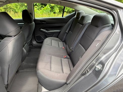 Used 2023 Nissan Altima 2.5 SV FWD image 13