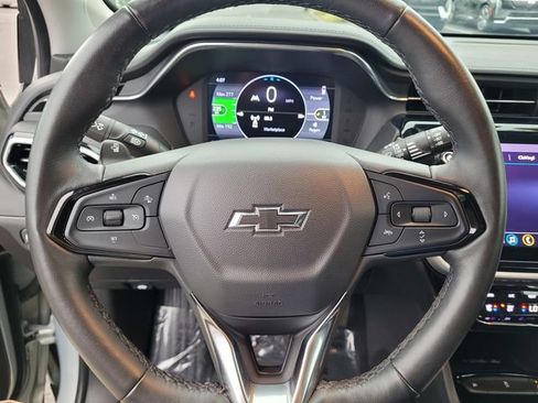 Used 2022 Chevrolet Bolt EUV LT w/ Convenience Package image 23