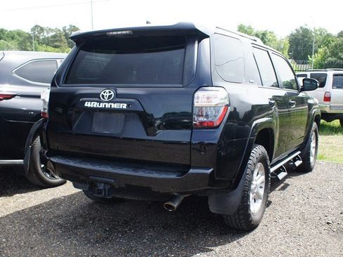 Used 2018 Toyota 4Runner SR5 Premium AWD/4WD image 5
