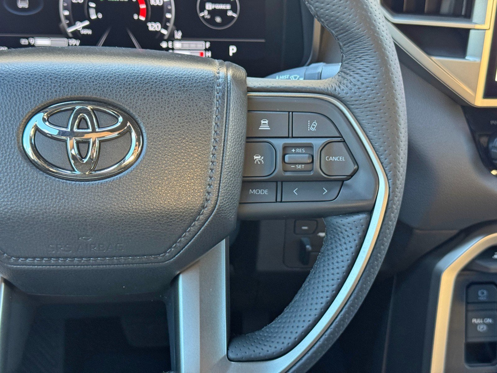 Used 2025 Toyota Tundra Limited AWD/4WD image 23