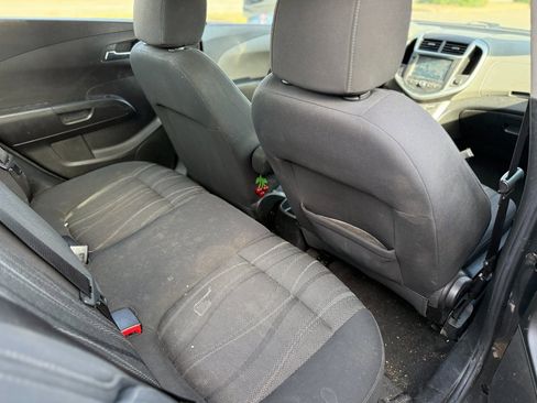 Used 2017 Chevrolet Sonic LT image 5