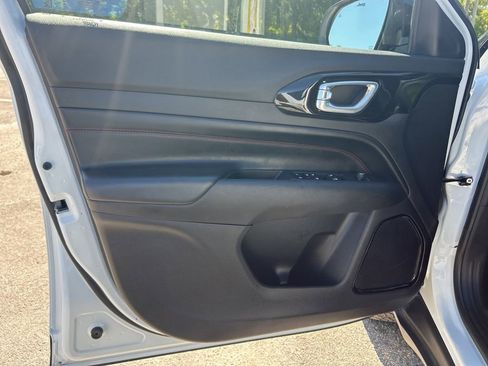 Used 2024 Jeep Compass Trailhawk image 35