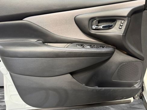 Used 2024 Nissan Murano SL image 21