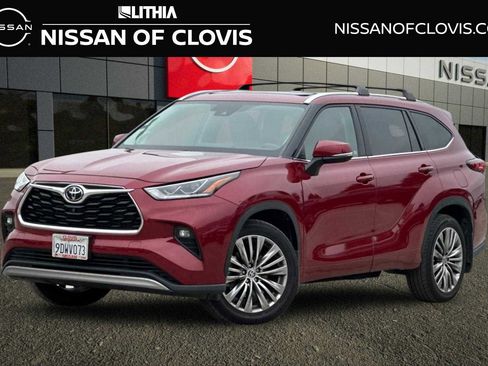 Used 2022 Toyota Highlander Platinum image 1