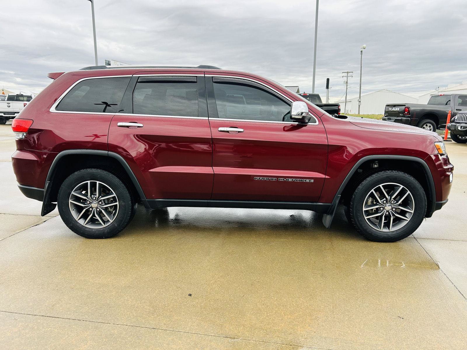 Used 2018 Jeep Grand Cherokee Limited AWD/4WD image 37