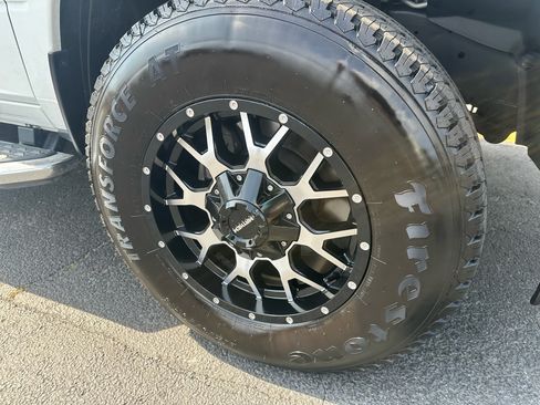 Used 2023 RAM 2500 Big Horn w/ Level 1 Equipment Group image 9