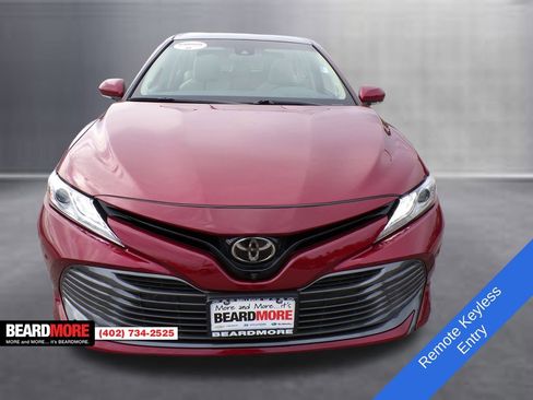 Used 2018 Toyota Camry XSE image 10