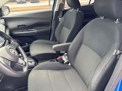 Used 2024 Nissan Kicks S image 11