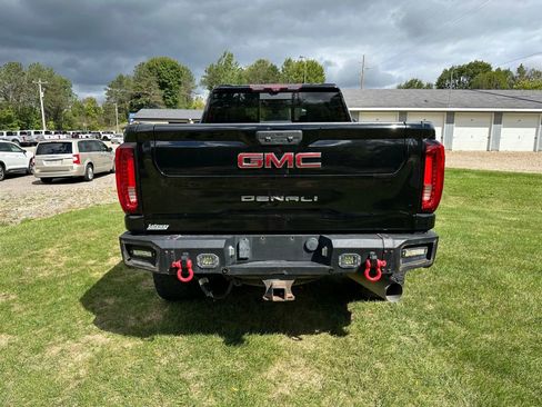 Used 2021 GMC Sierra 2500 Denali w/ Denali Black Diamond Edition image 6