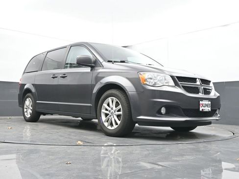 Used 2018 Dodge Grand Caravan SXT FWD image 24