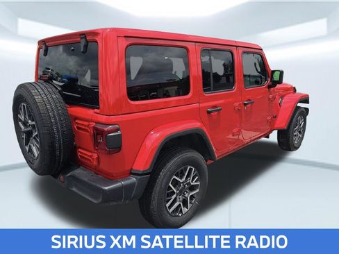 Used 2025 Jeep Wrangler Unlimited Sahara AWD/4WD image 2