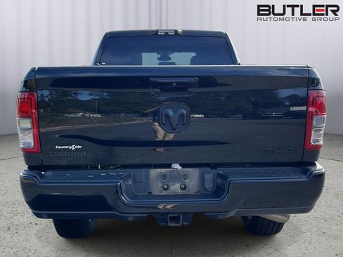 Used 2024 RAM 2500 Big Horn w/ Night Edition AWD/4WD image 3