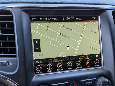 Used 2018 Jeep Grand Cherokee Altitude RWD image 34