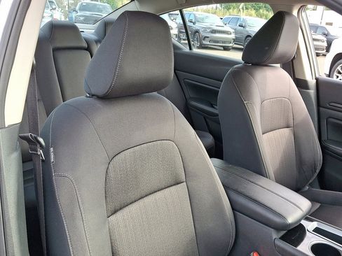 Used 2024 Nissan Altima 2.5 SV image 13