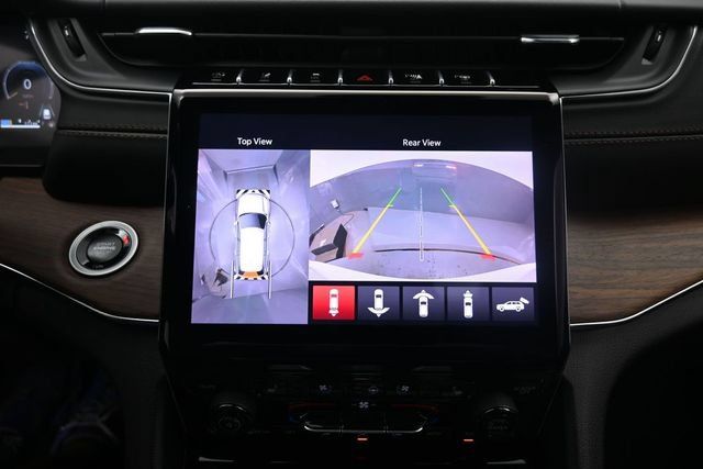 Used 2025 Jeep Grand Cherokee Summit AWD/4WD image 12