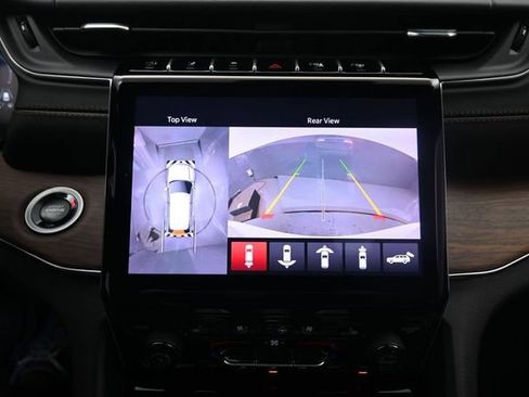 Used 2025 Jeep Grand Cherokee Summit AWD/4WD image 12