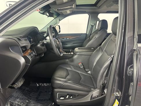 Used 2018 Cadillac Escalade Luxury w/ LPO, Radiant Package AWD/4WD image 18