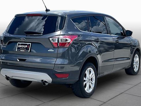 Used 2017 Ford Escape SE FWD image 13