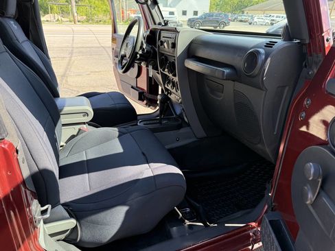 Used 2008 Jeep Wrangler X AWD/4WD image 43