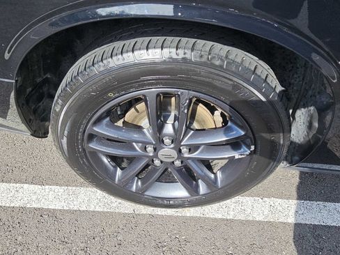 Used 2019 Dodge Challenger SXT w/ Driver Convenience Group AWD/4WD image 8