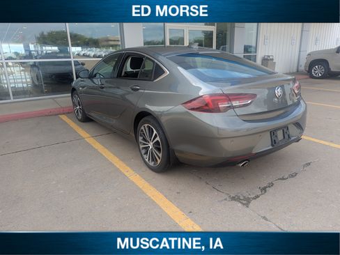 Used 2019 Buick Regal Preferred w/ Driver Confidence Package I FWD image 5