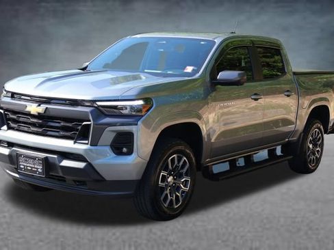 Used 2024 Chevrolet Colorado LT w/ LT Convenience Package III AWD/4WD image 26