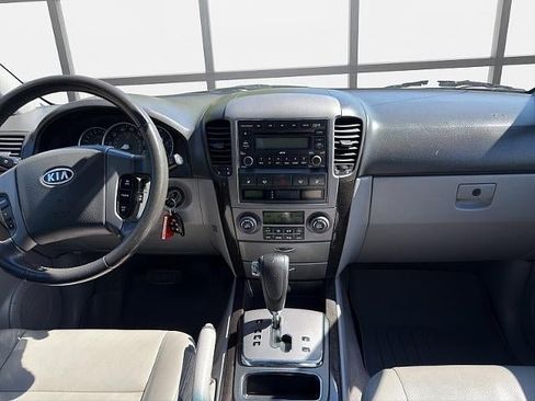 Used 2008 Kia Sorento EX w/ Luxury Pkg AWD/4WD image 16
