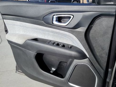 Used 2022 Jeep Compass Latitude w/ Convenience Group image 7