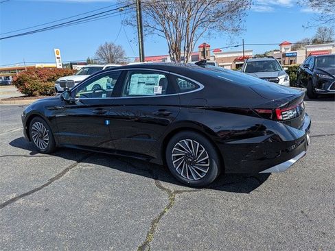 New 2025 Hyundai Sonata Limited image 6