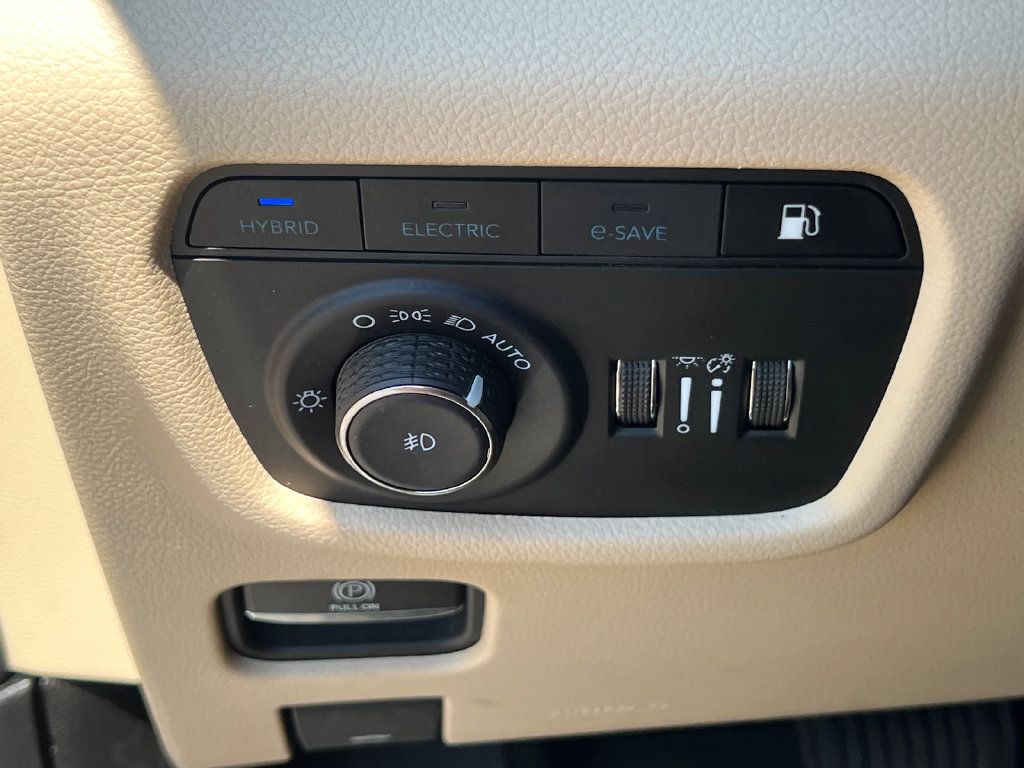 Used 2024 Jeep Grand Cherokee Limited 4xe AWD/4WD image 31