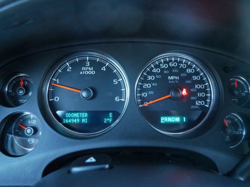 Used 2014 GMC Sierra 2500 Denali w/ Snow Plow Prep Package image 27