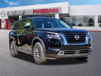 New 2025 Nissan Pathfinder SV