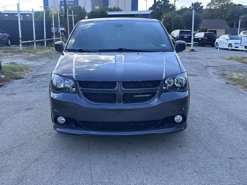 Used 2019 Dodge Grand Caravan GT FWD image 1