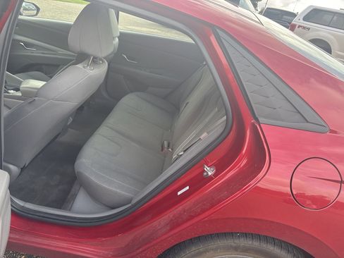 Used 2024 Hyundai Elantra SEL FWD image 6