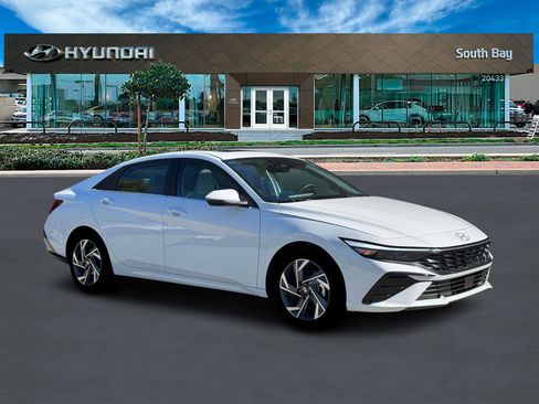 New 2026 Hyundai Elantra Limited FWD image 10