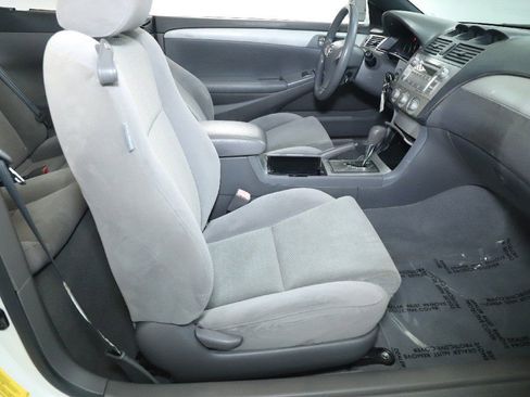 Used 2007 Toyota Solara SE image 30