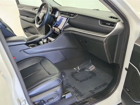 Used 2022 Jeep Grand Cherokee L Limited image 36