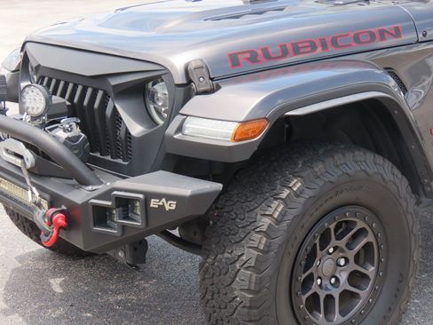 Used 2022 Jeep Wrangler Unlimited Rubicon w/ Xtreme Recon 35" Tire Package AWD/4WD image 2