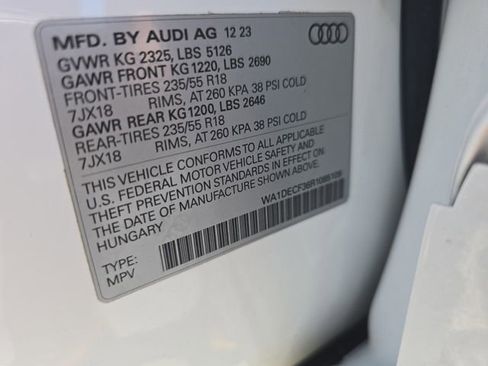 Used 2024 Audi Q3 2.0T Premium image 38