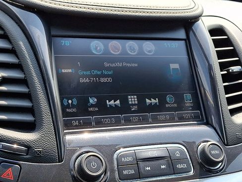 Used 2018 Chevrolet Impala LT FWD image 16
