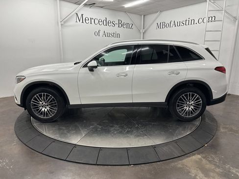 Used 2026 Mercedes-Benz GLC 300 4MATIC image 4