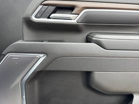 Used 2025 Chevrolet Silverado 3500 High Country w/ Technology Package image 19