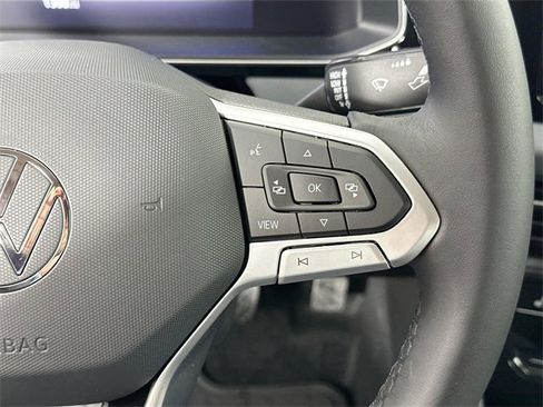 Used 2025 Volkswagen Jetta SE w/ Black Wheel Package image 22