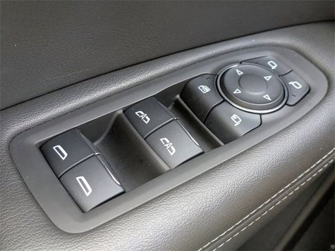 Used 2025 Cadillac XT6 Premium Luxury image 19