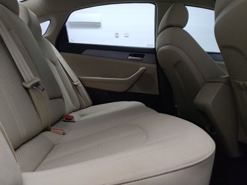 Used 2019 Hyundai Sonata SE FWD image 19