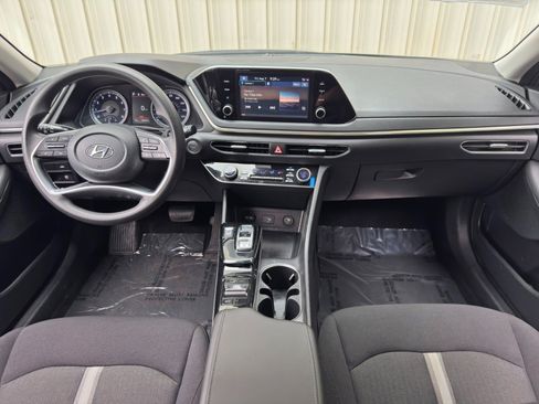 Used 2022 Hyundai Sonata SEL w/ Preferred Accessory Package FWD image 11