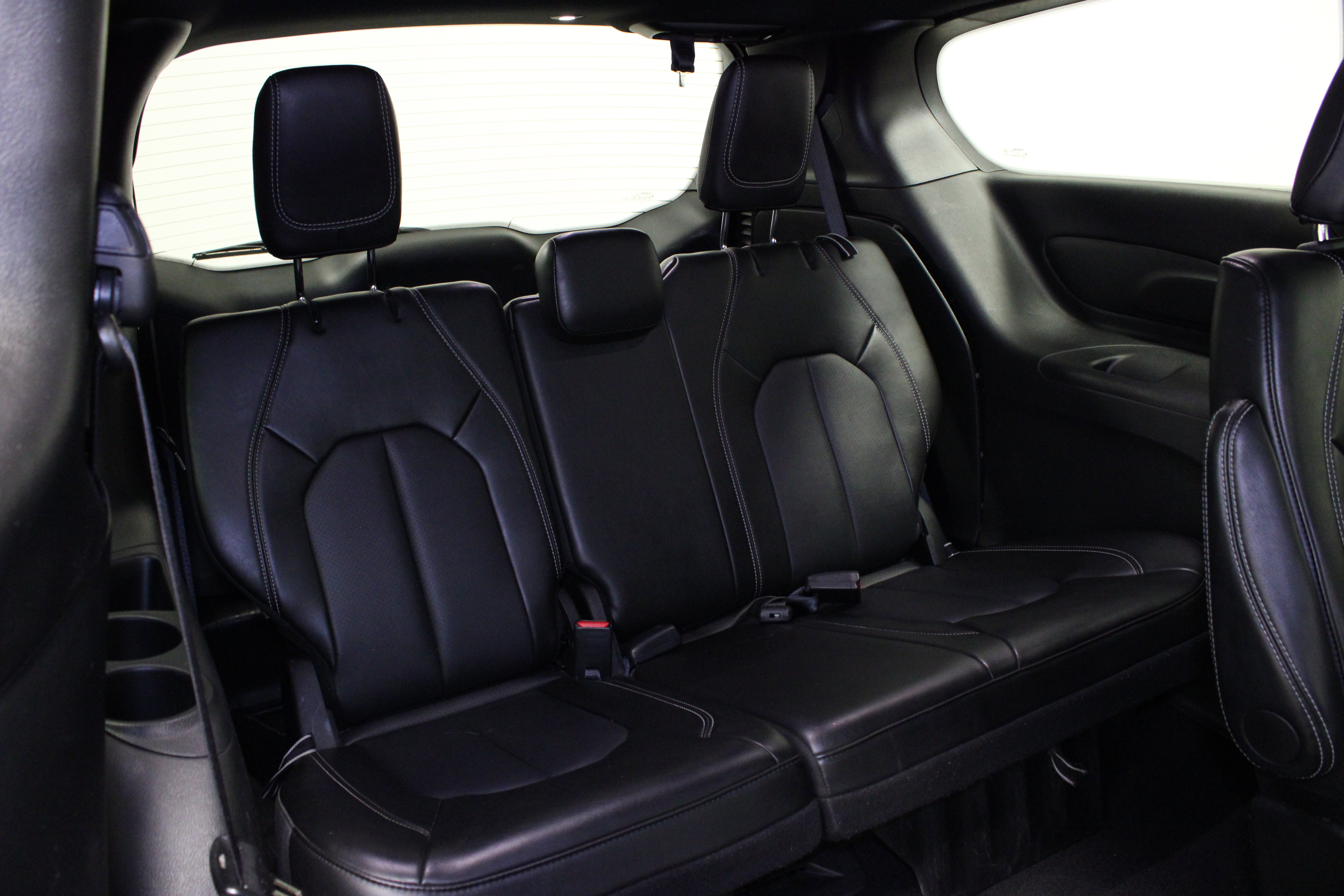Used 2025 Chrysler Pacifica Select FWD image 17