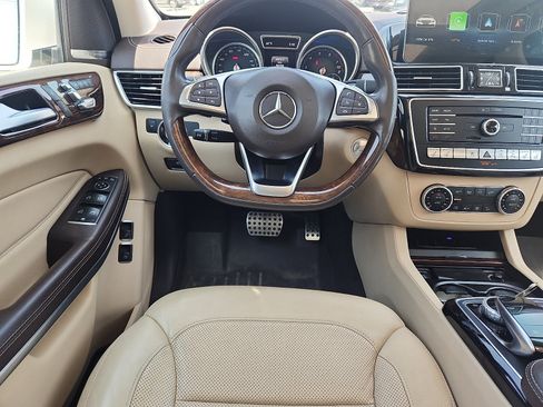 Used 2017 Mercedes-Benz GLS 550 4MATIC image 10