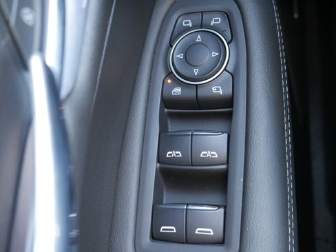 Certified 2024 Cadillac XT6 Sport w/ Technology Package image 32