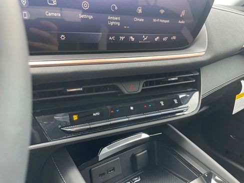 New 2026 Buick Envision Sport Touring AWD/4WD image 18